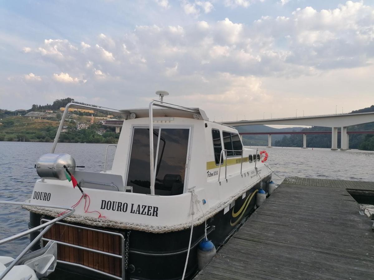 Douro Houseboats Hotel มาร์โก เดอ คานาเวเซส ภายนอก รูปภาพ