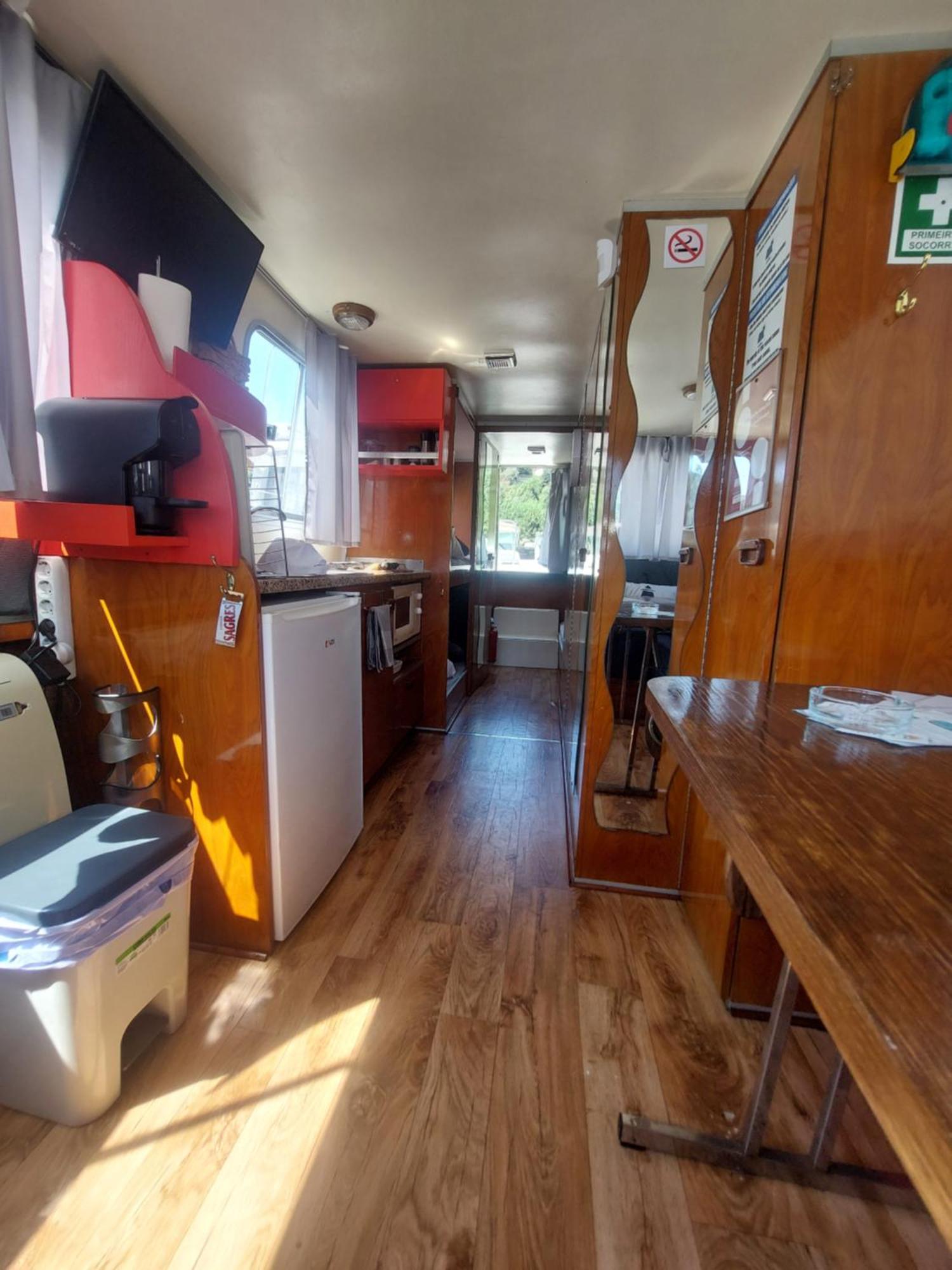 Douro Houseboats Hotel มาร์โก เดอ คานาเวเซส ภายนอก รูปภาพ