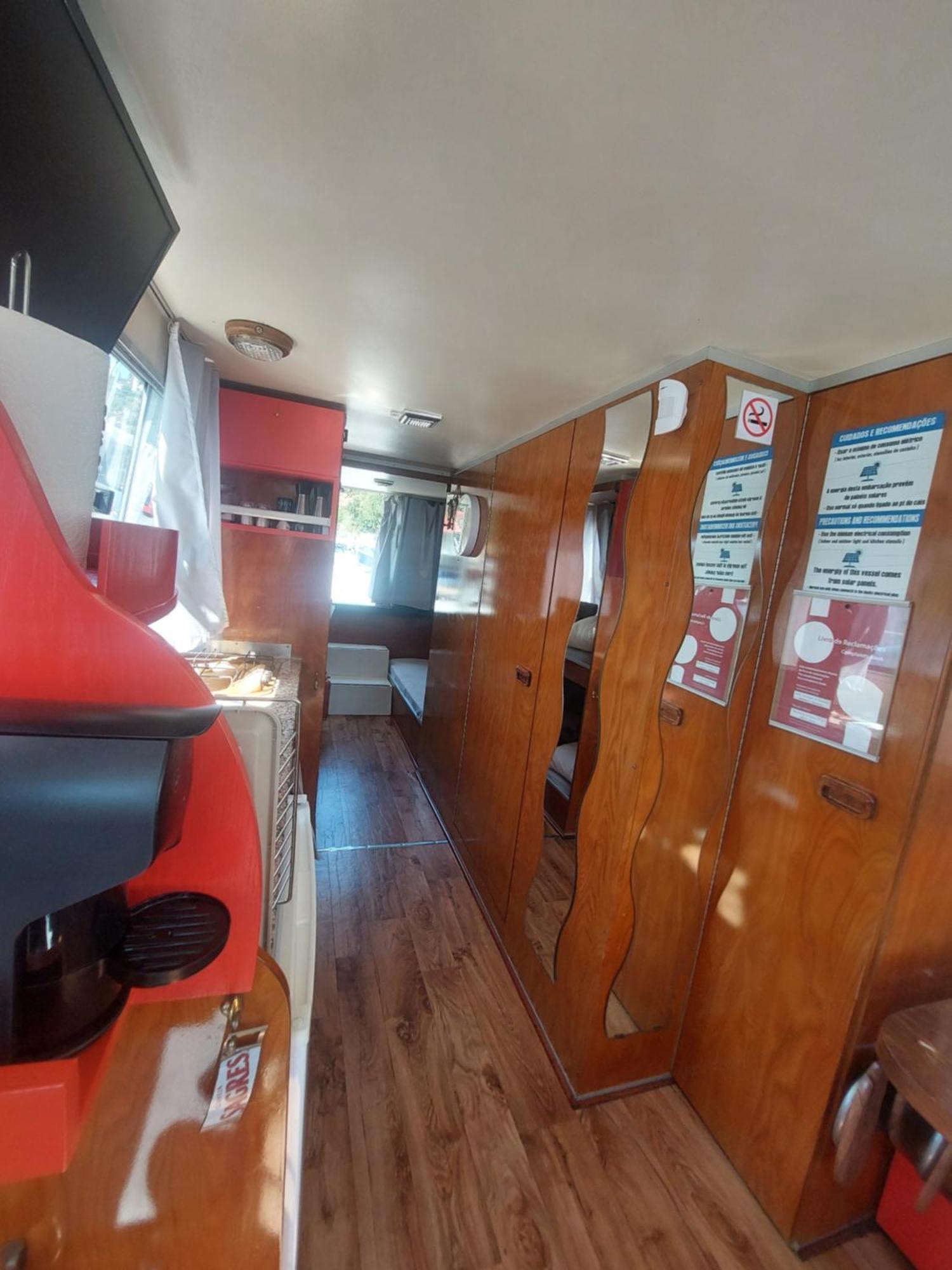 Douro Houseboats Hotel มาร์โก เดอ คานาเวเซส ภายนอก รูปภาพ