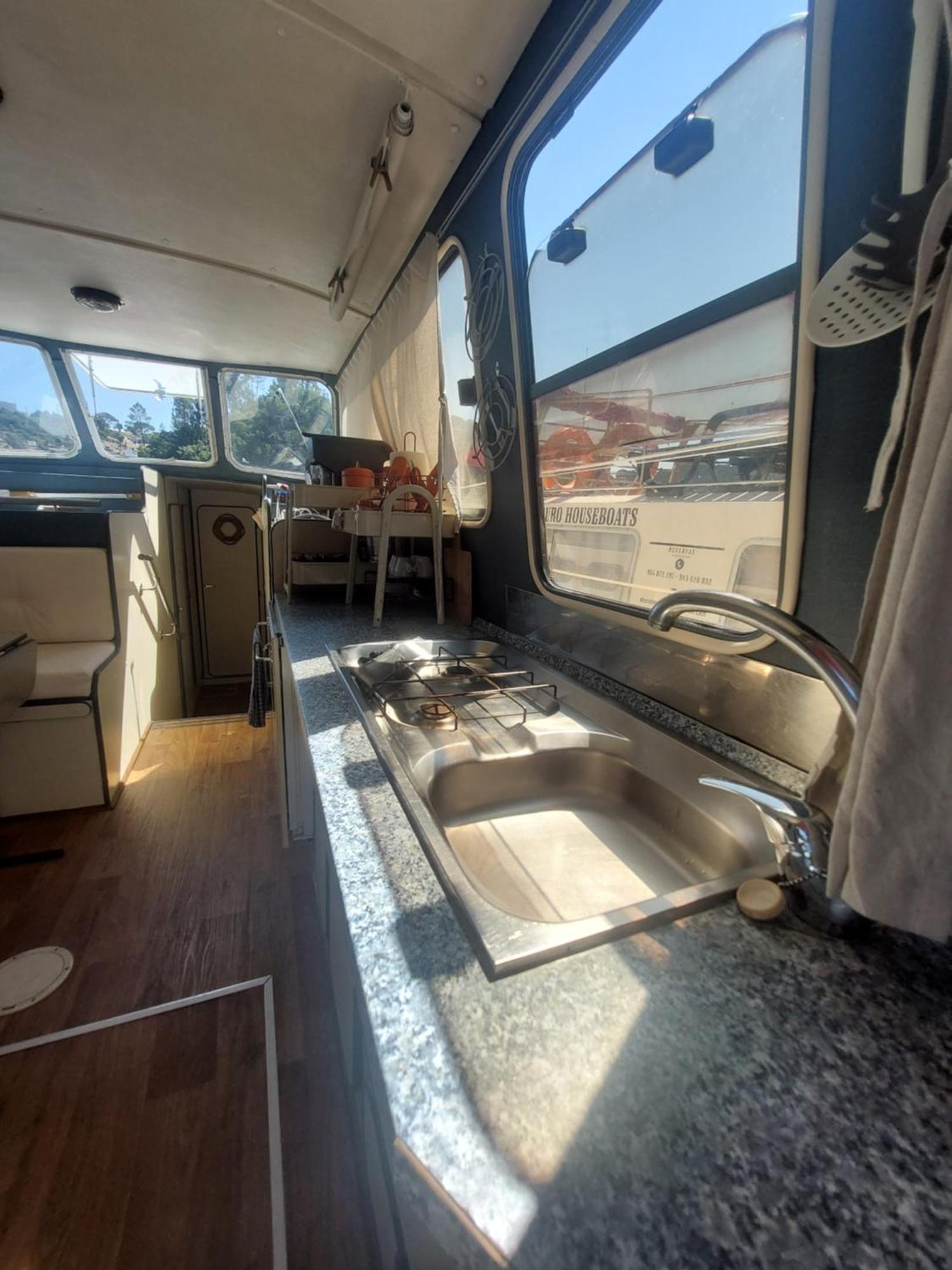 Douro Houseboats Hotel มาร์โก เดอ คานาเวเซส ภายนอก รูปภาพ
